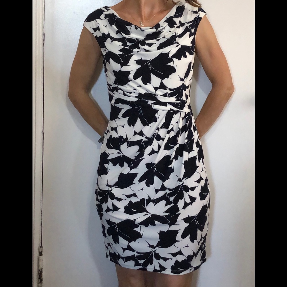 Chaps black and white floral dress Petite Small